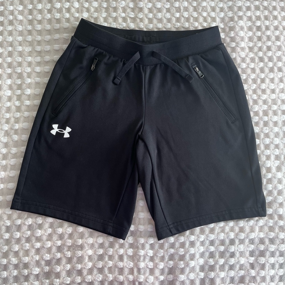 Under Armour Black Athletic Shorts Kids size YMD